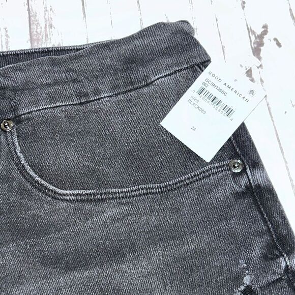 Good American Good Curve Shorts - Picture 4 of 9